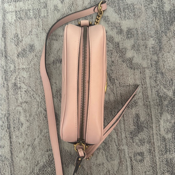 GG Marmont Mini Shoulder Bag - Picture 9 of 14